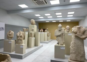 Στην παρουσία του Υπουργού Μεταφορών επαναλειτούργησε σήμερα το Αρχαιολογικό Μουσείο Λάρνακας